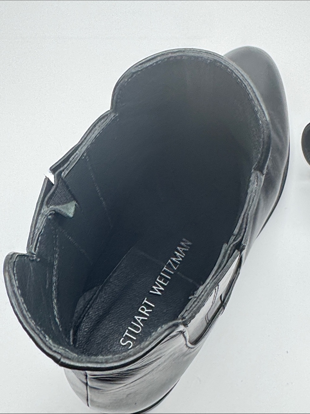 Stuart Weitzman Black Leather Chelsea Chukka Boot Elastic Sides Pull-On Size 7.5 - Picture 4 of 6